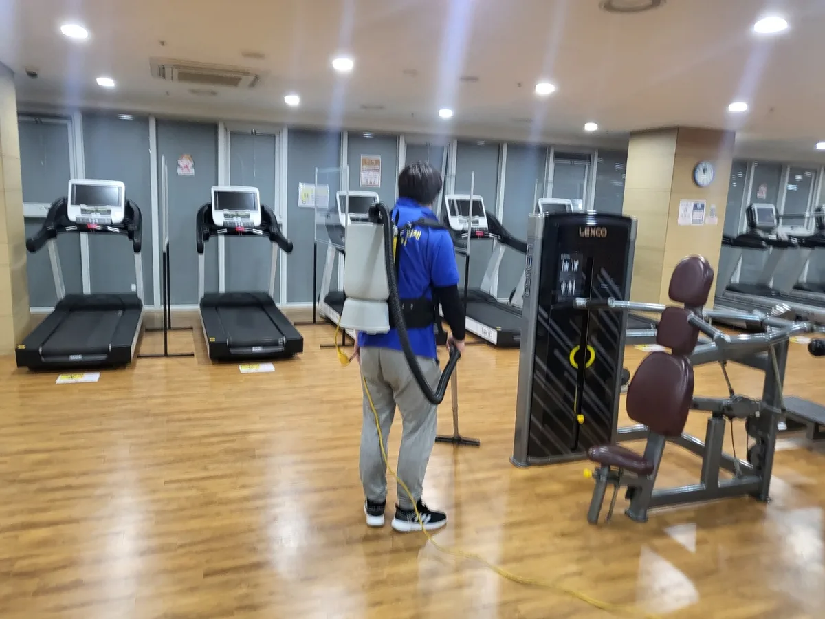 미추홀구 문학동 헬스장 샤워실 장비 주변 정밀 위생청소 사례 - 행진크린