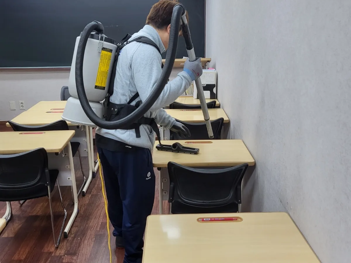 영종구 운북동 학원 좌석·책상 진공 바닥 위생청소 사례 - 행진크린